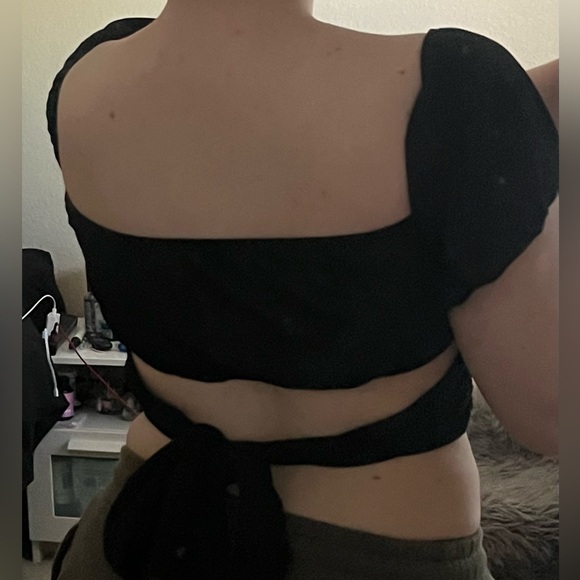 Cute black blouse ties up in the back - Picture 2 of 2